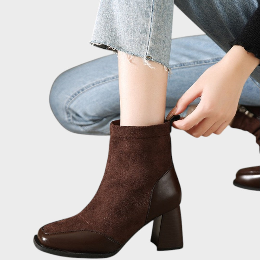 Verona | Pre-Owned Boots with Leather Details