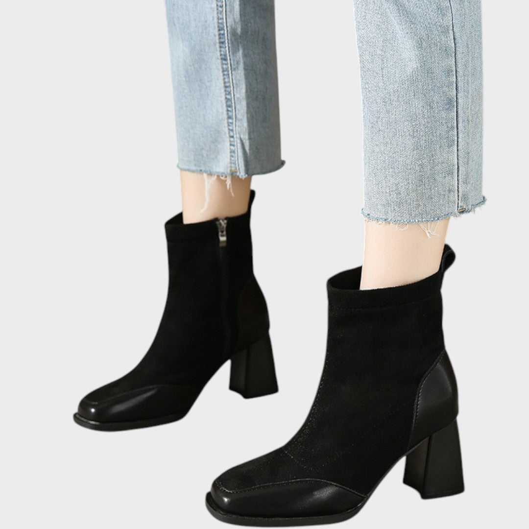 Verona | Pre-Owned Boots with Leather Details