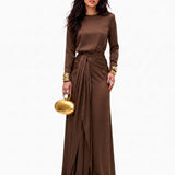 Elegante Vestido Maxi de Satén Drapeado