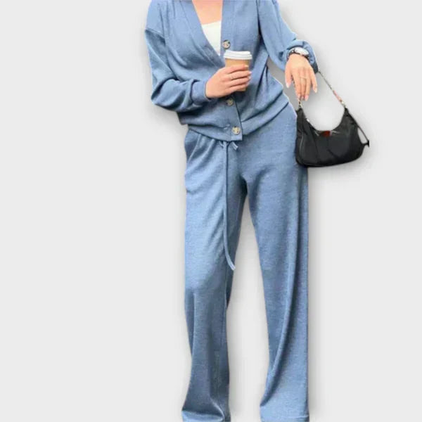 Long-sleeved blouse and trousers