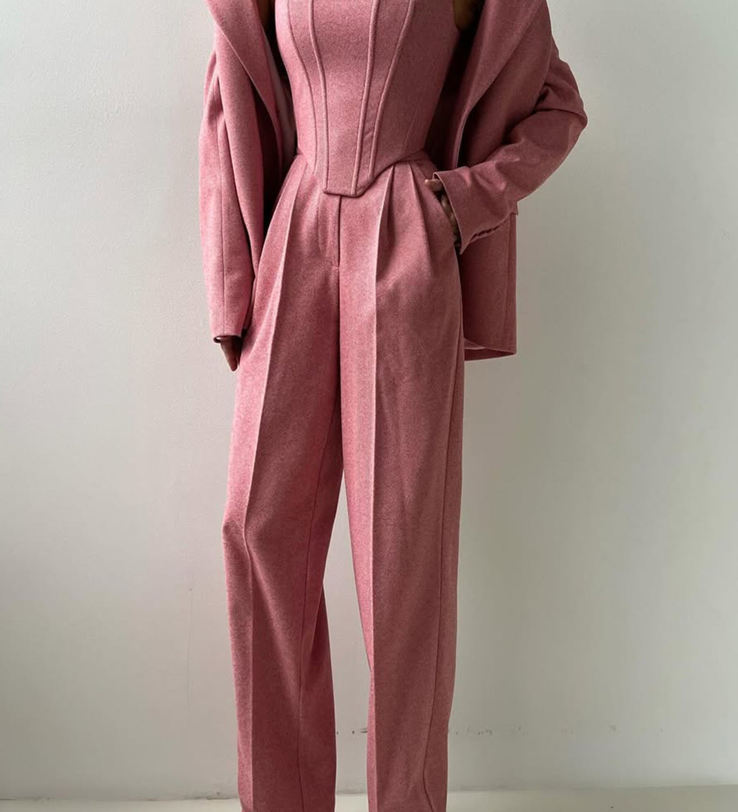 Dolce™ - Conjunto de tres piezas con blazer de doble botonadura