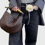 Paola - Bolso Woven con Asa Dorada