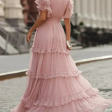 Rosalía | Vestido Maxi Rosa Empolvado con Escote en V, Volantes Escalonados y Mangas Mariposa