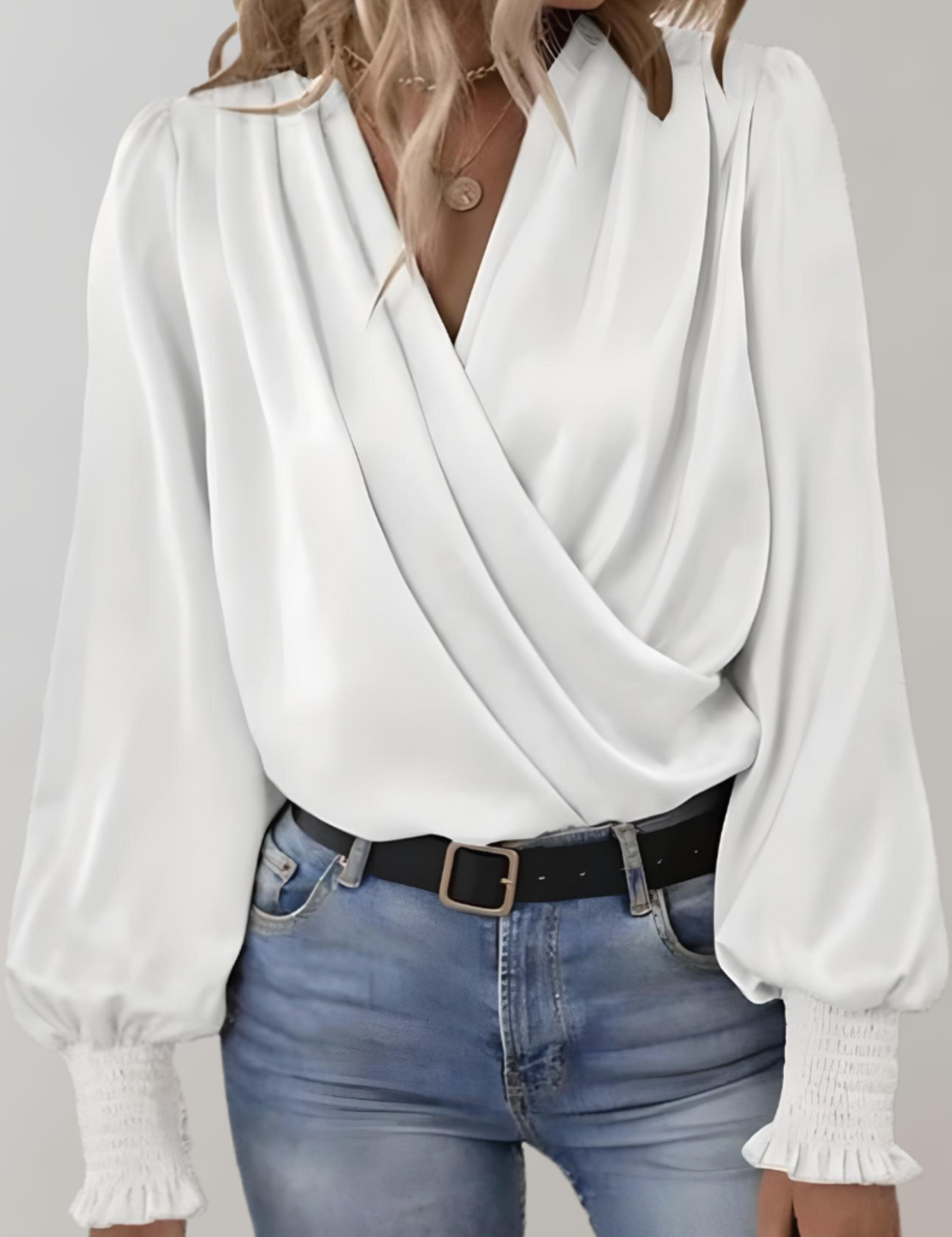 Quinn Blusa Elegante de Manga Larga con Escote en V