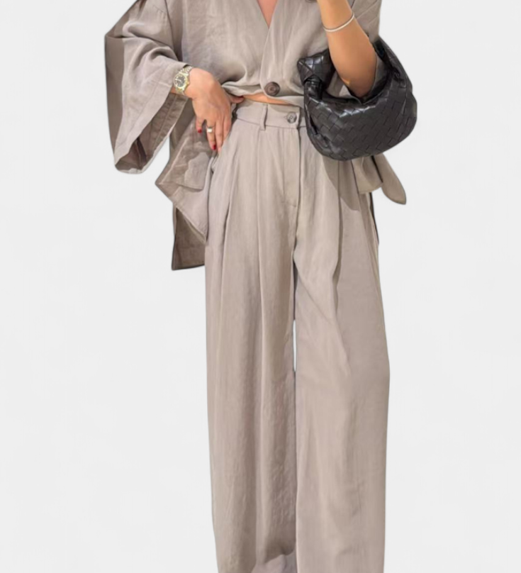 Conjunto Oversize Eli de Top con Cuello en V y Pantalón Recto