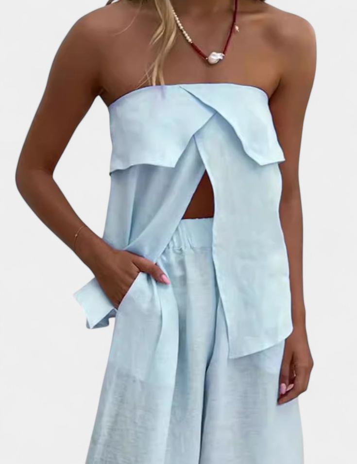 Oriana Conjunto Strapless con Falda de Abertura en Color Liso